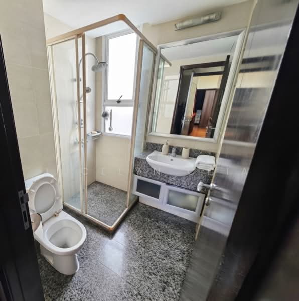 The Springside, Springside Walk, 5 Bedrooms, 3,500 sqft, Corner Terrace For Sale, by Jocelyn Chia, 500062422 - Bathroom - PropertyGuru.com.sg