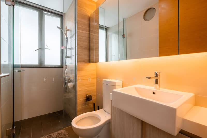 Hedges Park Condominium Condominium For Sale at S$ 1,000,000 | PropertyGuru Singapore - Bathroom