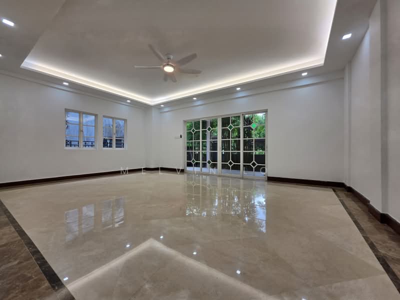 Gentle Villas, 71 Gentle Drive, 5 Bedrooms, 7,382 sqft, Semi-Detached House For Rent, by Melvin Lo, 500062434 - Living Room - PropertyGuru.com.sg
