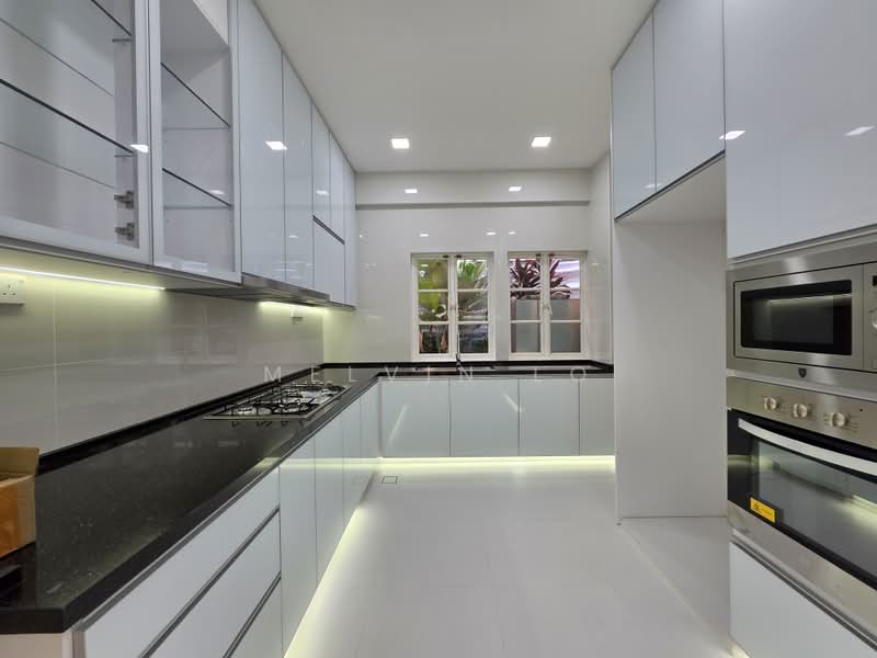 Gentle Villas, 71 Gentle Drive, 5 Bedrooms, 7,382 sqft, Semi-Detached House For Rent, by Melvin Lo, 500062434 - Kitchen - PropertyGuru.com.sg