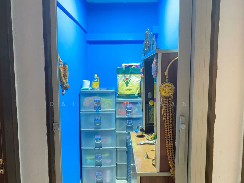 126 Bukit Batok Central HDB Flat For Sale at S$ 520,000 | PropertyGuru Singapore - Interior