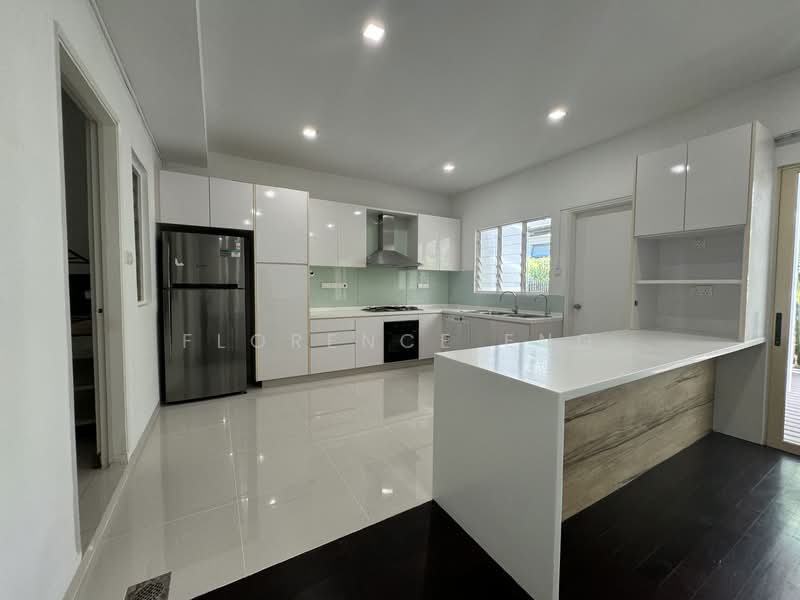 Excellent Location !! Cosy Terrace @ Lasia Avenue, , 4 Bedrooms, 2,500 sqft, Terraced House For Rent, by Florence Eng, 500062448 - Kitchen - PropertyGuru.com.sg