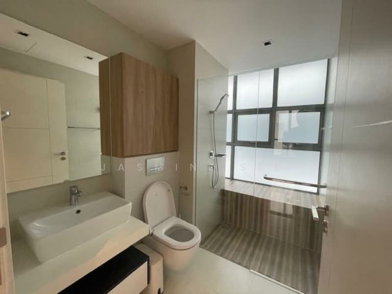 Lincoln Suites Condominium For Sale at S$ 8,500,000 | PropertyGuru Singapore - Bathroom
