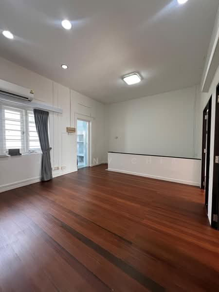 Lowland Road, Kovan Road. Near to Kovan MRT, , 2 Bedrooms, 872 sqft, Apartment For Rent, by Johnny Chia, 500062452 - Interior - PropertyGuru.com.sg