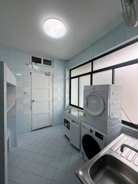 Lowland Road, Kovan Road. Near to Kovan MRT, , 2 Bedrooms, 872 sqft, Apartment For Rent, by Johnny Chia, 500062452 - PropertyGuru.com.sg