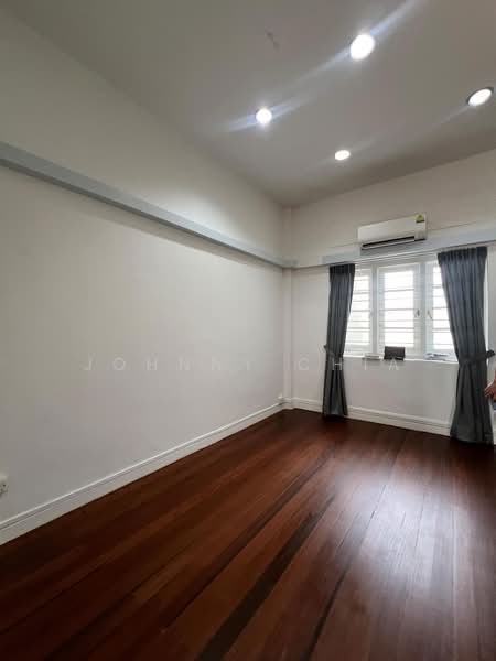 Lowland Road, Kovan Road. Near to Kovan MRT, , 2 Bedrooms, 872 sqft, Apartment For Rent, by Johnny Chia, 500062452 - PropertyGuru.com.sg