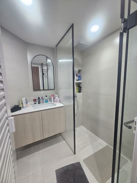Ivory Heights, Jurong East Street 13, 3 Bedrooms, 1,701 sqft, Condominium For Sale, by Ivy Lew, 500062456 - Bathroom - PropertyGuru.com.sg