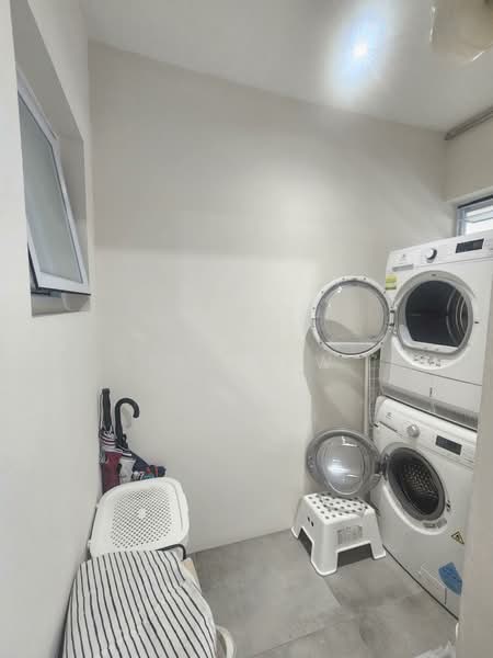 Ivory Heights, Jurong East Street 13, 3 Bedrooms, 1,701 sqft, Condominium For Sale, by Ivy Lew, 500062456 - Yard - PropertyGuru.com.sg