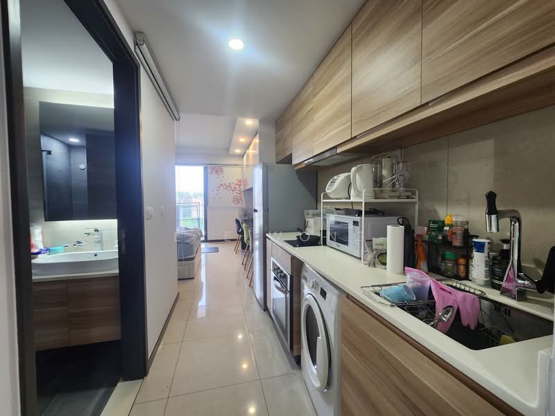 The Poiz Residences Condominium For Sale at S$ 900,000 | PropertyGuru Singapore - Kitchen
