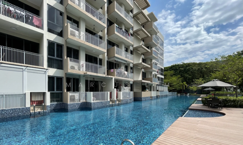 Palm Isles Condominium For Sale at S$ 760,000 | PropertyGuru Singapore - Exterior