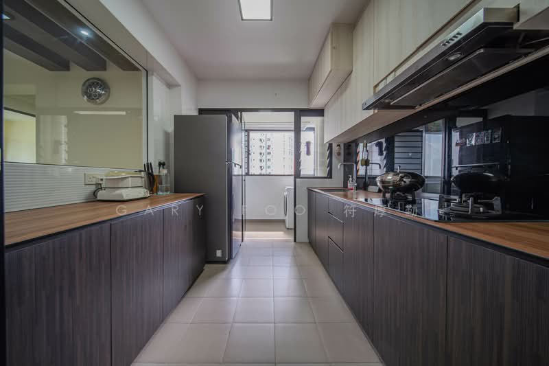 29 Ghim Moh Link HDB Flat For Sale at S$ 1,080,000 | PropertyGuru Singapore - Kitchen