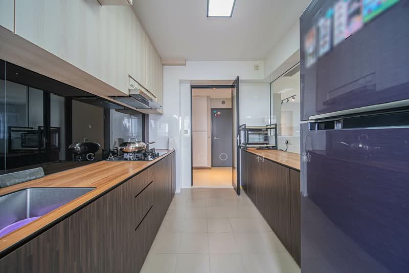 29 Ghim Moh Link HDB Flat For Sale at S$ 1,080,000 | PropertyGuru Singapore - Kitchen