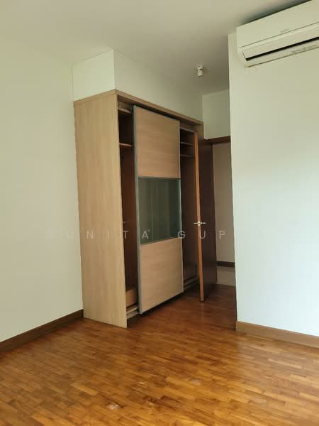 The Raintree, 89 Bukit Drive, 3 Bedrooms, 1,270 sqft, Condominium For Rent, by Sunita Gupta, 500062483 - Master bedroom - PropertyGuru.com.sg