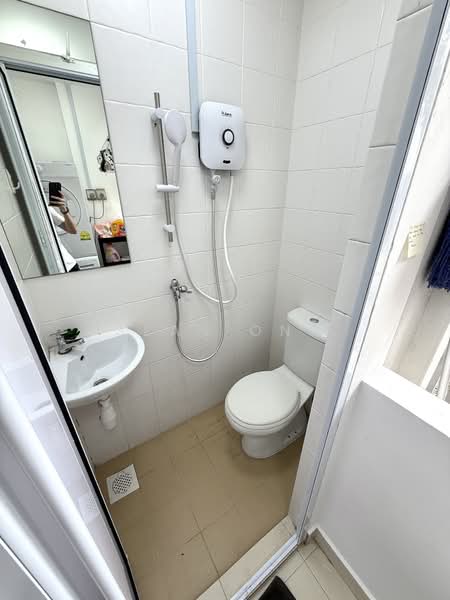 The Estiva, 313 Pasir Panjang Road, Room Rental, 80 sqft, Apartment For Rent, by Sean Ong, 500062484 - Bathroom - PropertyGuru.com.sg