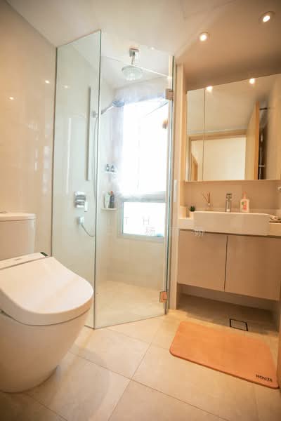 Eight Riversuites Condominium For Sale at S$ 2,150,000 | PropertyGuru Singapore - Bathroom