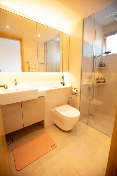 Eight Riversuites Condominium For Sale at S$ 2,150,000 | PropertyGuru Singapore - Bathroom