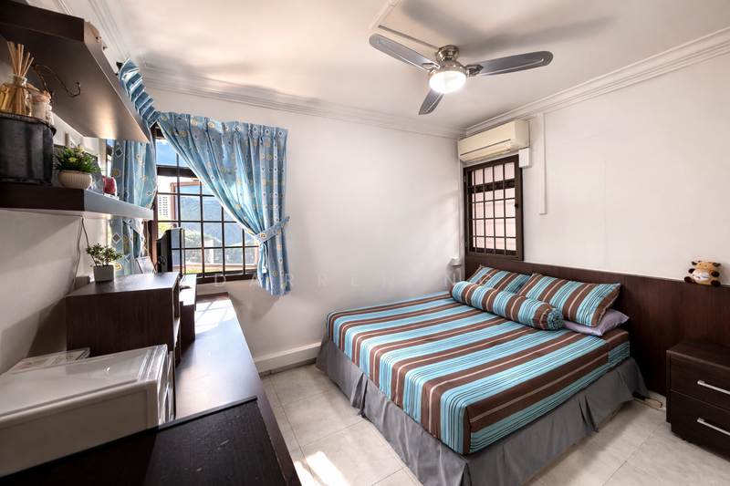260A Sengkang East Way HDB Flat For Sale at S$ 688,000 | PropertyGuru Singapore - Bedroom