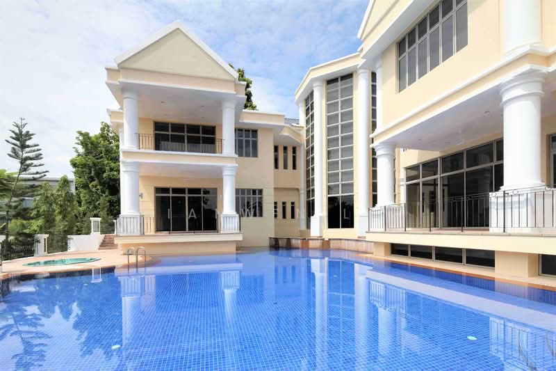 Villas Holland, 4 Bukit Sedap Road, 6 Bedrooms, 20,019 sqft, Detached House For Rent, by JIANWEN LIN, 500062508 - Exterior - PropertyGuru.com.sg