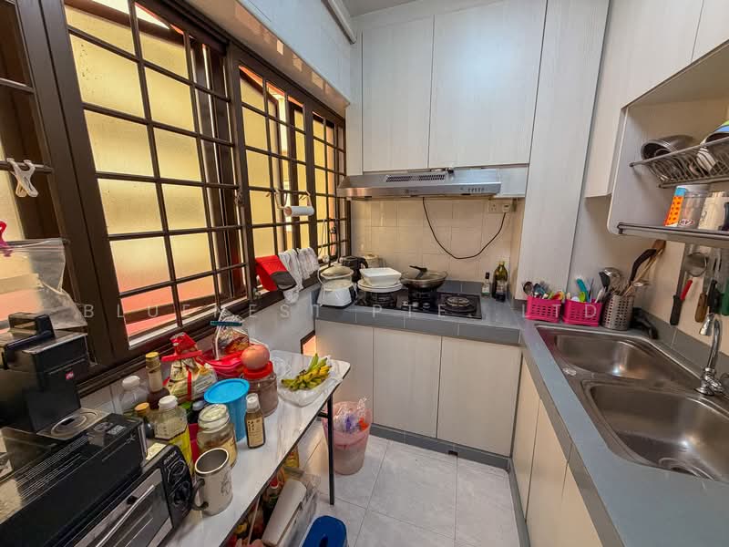 720 Tampines Street 72 HDB Flat For Sale at S$ 636,000 | PropertyGuru Singapore - Kitchen