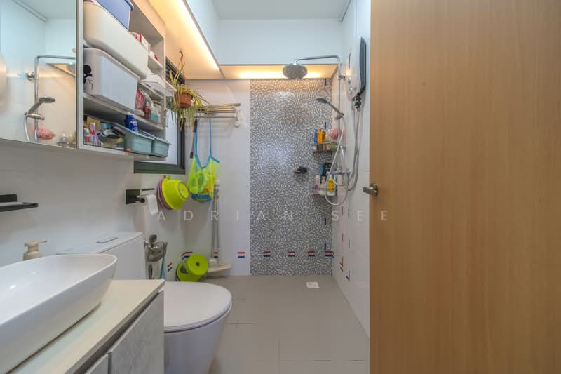 104A Bidadari Park Drive HDB Flat For Sale at S$ 860,000 | PropertyGuru Singapore - Bathroom