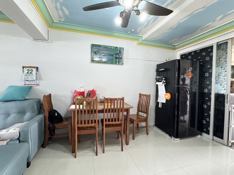 211 Boon Lay Place HDB Flat For Sale at S$ 398,000 | PropertyGuru Singapore - Dining Room