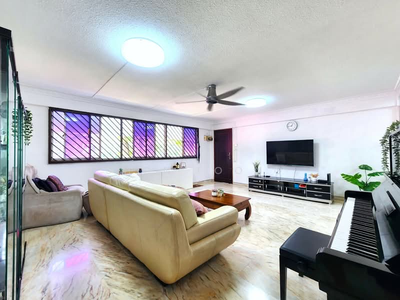 110 Bishan Street 12 HDB Flat For Sale at S$ 770,000 | PropertyGuru Singapore - Living Room