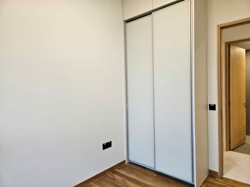 Peak Residence Condominium For Sale at S$ 3,100,000 | PropertyGuru Singapore - Interior