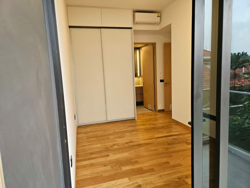 Peak Residence Condominium For Sale at S$ 3,100,000 | PropertyGuru Singapore - Bedroom