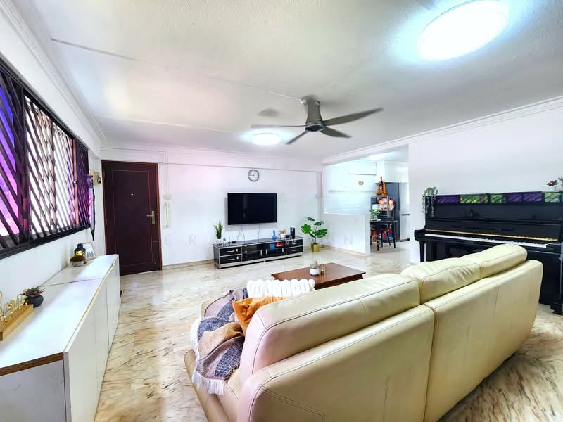 110 Bishan Street 12 HDB Flat For Sale at S$ 770,000 | PropertyGuru Singapore - Living Room