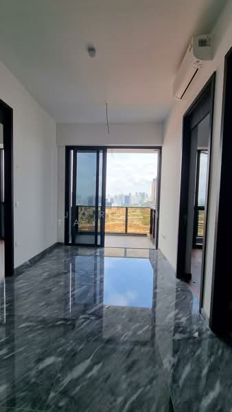 Sky Everton Condominium For Sale at S$ 1,850,000 | PropertyGuru Singapore - Balcony