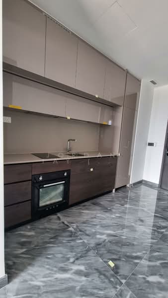 Sky Everton Condominium For Sale at S$ 1,850,000 | PropertyGuru Singapore - Kitchen