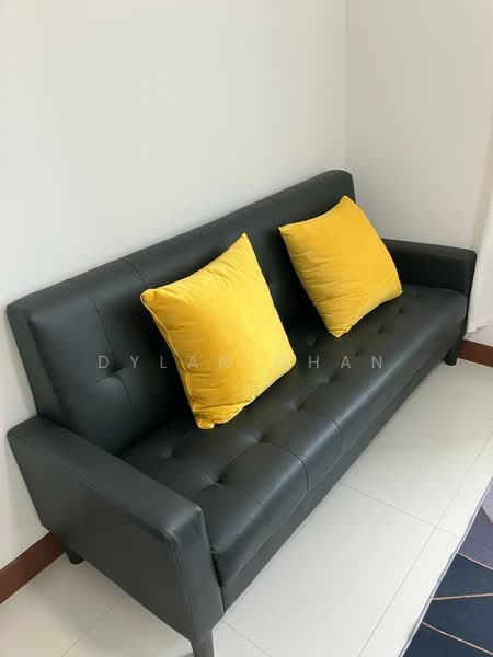 96A Henderson Road HDB Flat For Sale at S$ 1,030,000 | PropertyGuru Singapore - Living Room