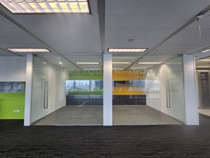 Gateway West, 150 Beach Road, 6,409 sqft, Office For Rent, by Joanna Zhou, 500062569 - Interior - CommercialGuru.com.sg