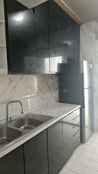 West Bay Condo, 60 West Coast Crescent, Studio, 871 sqft, Condominium For Rent, by Joseph Tan, 500062580 - Kitchen - PropertyGuru.com.sg