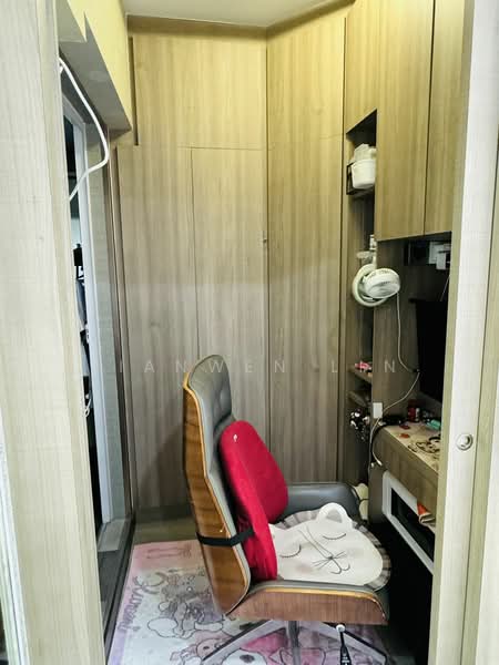 179 Lompang Road HDB Flat For Sale at S$ 818,000 | PropertyGuru Singapore - Study