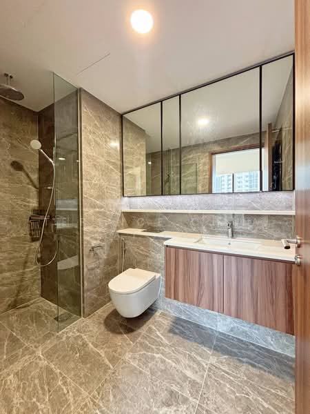 Lentor Modern, 7 Lentor Central, 2 Bedrooms, 732 sqft, Condominium For Sale, by Terence Chua Kai Lun, 500062603 - Bathroom - PropertyGuru.com.sg