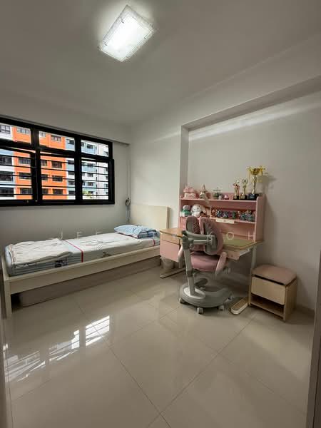 546C Segar Road HDB Flat For Sale at S$ 750,000 | PropertyGuru Singapore - Bedroom