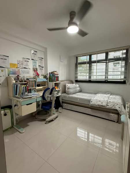 546C Segar Road HDB Flat For Sale at S$ 750,000 | PropertyGuru Singapore - Bedroom