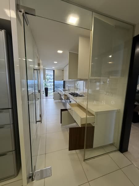 The Interlace, 180 Depot Road, 4 Bedrooms, 3,412 sqft, Condominium For Rent, by Isabel Zhang, 500062636 - Kitchen - PropertyGuru.com.sg