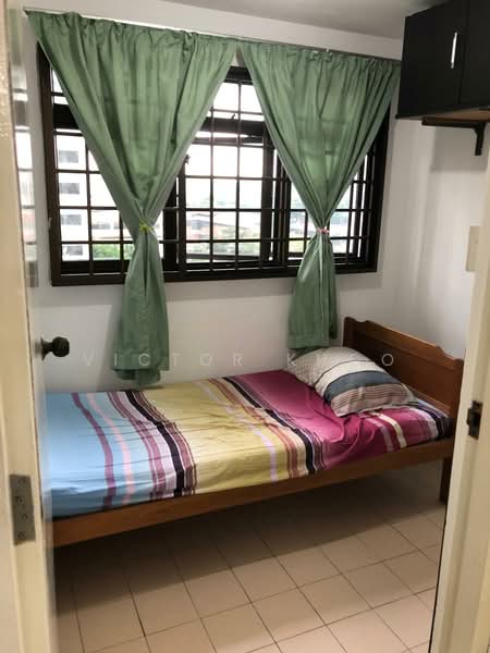 16 Upper Boon Keng Road HDB Flat For Sale at S$ 448,888 | PropertyGuru Singapore - Study room