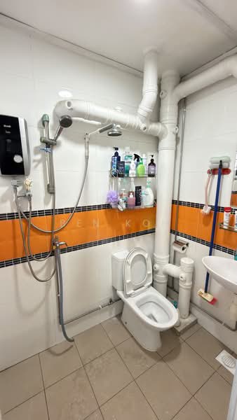 785 Yishun Avenue 2 HDB Flat For Sale at S$ 512,000 | PropertyGuru Singapore - Bathroom