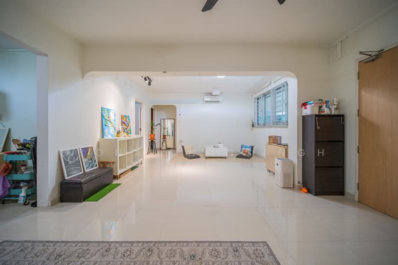 439 Fajar Road HDB Flat For Sale at S$ 538,000 | PropertyGuru Singapore - Living Room