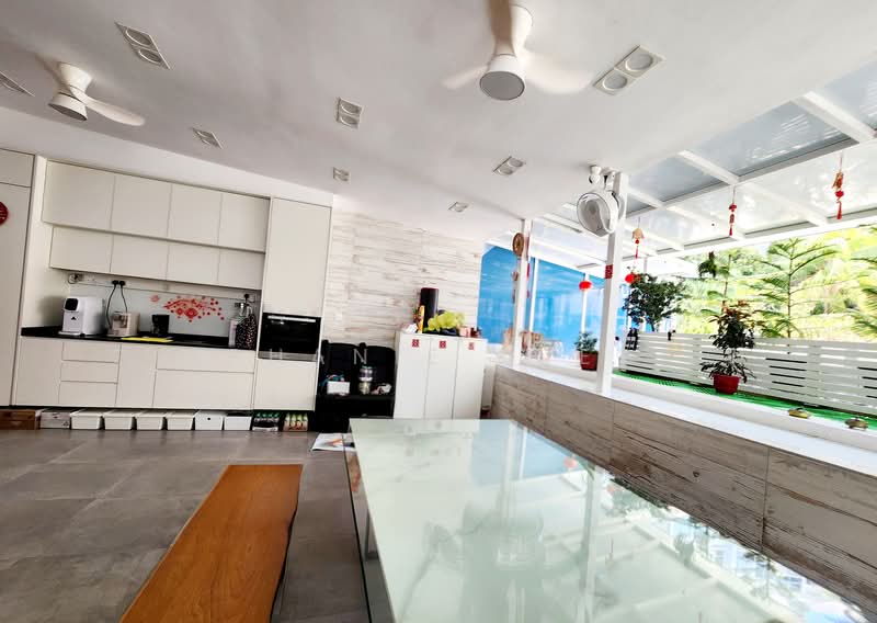 Casa Pasir Ris Condominium For Sale at S$ 2,000,000 | PropertyGuru Singapore - Kitchen