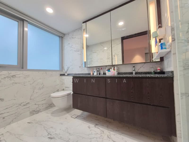 The Scala @ Lorong Chuan, 120 Serangoon Avenue 3, 4 Bedrooms, 1,367 sqft, Condominium For Rent, by Edwin Sia, 500062649 - Bathroom - PropertyGuru.com.sg