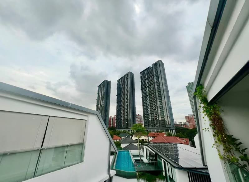 Alexis Condominium For Sale at S$ 1,300,000 | PropertyGuru Singapore - Exterior