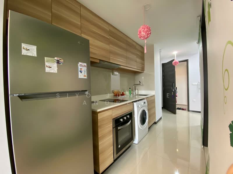 The Poiz Residences Condominium For Sale at S$ 900,000 | PropertyGuru Singapore - Kitchen