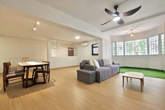 For Sale - 472 Sembawang Drive