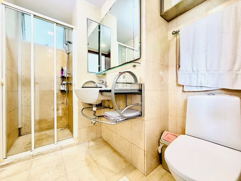 Compass Heights Condominium For Sale at S$ 998,000 | PropertyGuru Singapore - Bathroom