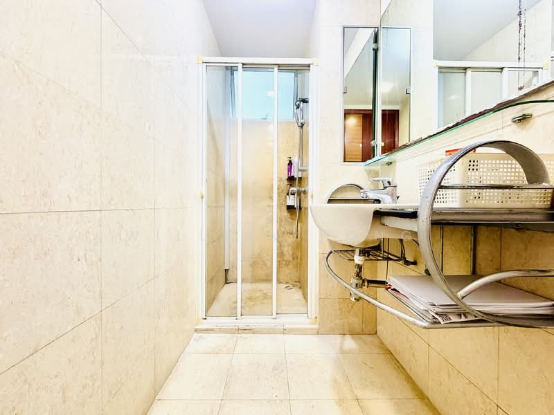 Compass Heights Condominium For Sale at S$ 998,000 | PropertyGuru Singapore - Bathroom