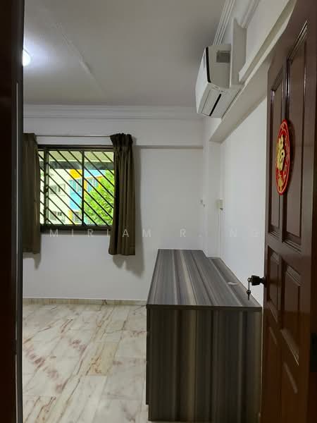 974 Jurong West Street 93, 974 Jurong West Street 93, 4 Bedrooms, 1,571 sqft, HDB Flat For Rent, by Miriam R. Ng, 500062690 - Bedroom 3 View 2 - PropertyGuru.com.sg